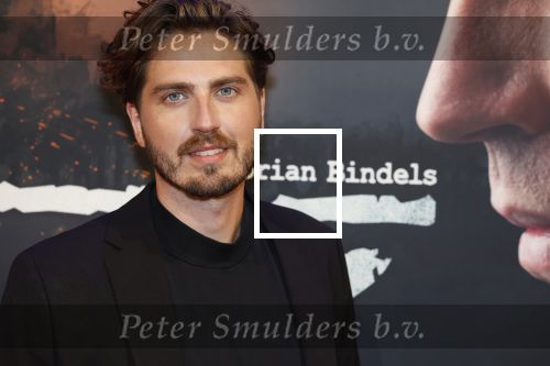 Barneveld 23 augustus 2023
Dorian Bindels en Soy Kroon gaan de mannelijke hoofdrollen spelen in 40-45 de Musical die door Studio 100 geproduceerd wordt . De vrouwelijke hoofdrollen worden vertolkt door Niniane Everaert en Gaia Aikman .De voorstelling gaat spelen in de midden Nederland hallen. Gert Verhulst is de bedenker. Renze Klamer presenteert het .