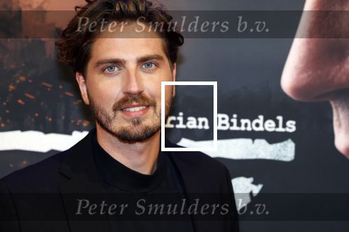 Barneveld 23 augustus 2023
Dorian Bindels en Soy Kroon gaan de mannelijke hoofdrollen spelen in 40-45 de Musical die door Studio 100 geproduceerd wordt . De vrouwelijke hoofdrollen worden vertolkt door Niniane Everaert en Gaia Aikman .De voorstelling gaat spelen in de midden Nederland hallen. Gert Verhulst is de bedenker. Renze Klamer presenteert het .