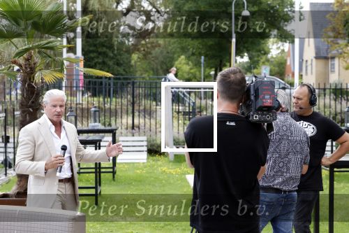 Amsterdam 29 juli 2023
Opnames videoclip Dries Roelvink bij the Harbour Club.