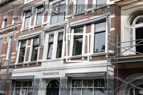 Rotterdam  24 augustus 2023
Erland Galjaard heeft  een prachtig appartement in Rotterdam gekocht . Het appartement kijkt uit op de erasmusbrug.