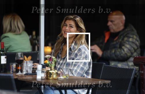 Amsterdam 4 augustus 2023
Estelle Cruijff op terras bij v Dam.