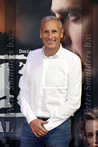 Barneveld 23 augustus 2023
Dorian Bindels en Soy Kroon gaan de mannelijke hoofdrollen spelen in 40-45 de Musical die door Studio 100 geproduceerd wordt . De voorstelling gaat spelen in de midden Nederland hallen. Gert Verhulst is de bedenker.