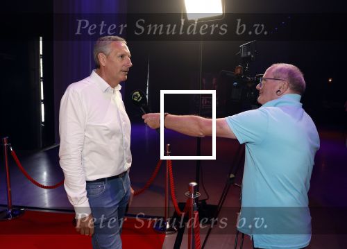 Barneveld 23 augustus 2023
Dorian Bindels en Soy Kroon gaan de mannelijke hoofdrollen spelen in 40-45 de Musical die door Studio 100 geproduceerd wordt . De voorstelling gaat spelen in de midden Nederland hallen. Gert Verhulst is de bedenker.
