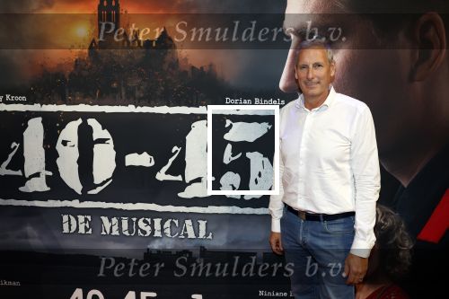 Barneveld 23 augustus 2023
Dorian Bindels en Soy Kroon gaan de mannelijke hoofdrollen spelen in 40-45 de Musical die door Studio 100 geproduceerd wordt . De voorstelling gaat spelen in de midden Nederland hallen. Gert Verhulst is de bedenker.