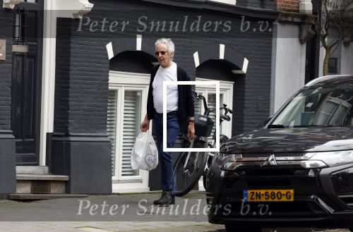 Amsterdam 4 augustus 2023
Hans v Willigenburg doet boodschappen in Amsterdam zuid.