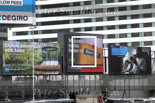 Schiphol 1 augustus 2023
Vakantie drukte op Schiphol. Heineken abri