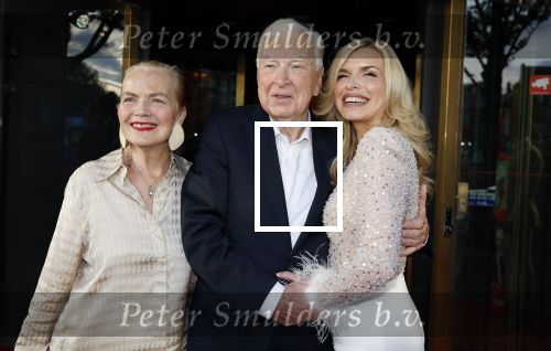 Amsterdam 31 augustus 2023
Premiere het grootste zwanenmeer ter wereld in Carre.
Henk v d Meijden met partner Monica dochter Elisa v d Meijden en partner