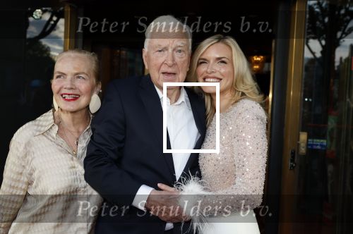 Amsterdam 31 augustus 2023
Premiere het grootste zwanenmeer ter wereld in Carre.
Henk v d Meijden met partner Monica dochter Elisa v d Meijden en partner
