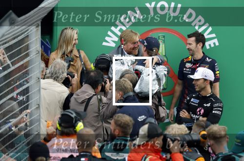 Zandvoort 27 augustus 2023
Grandprix F1 van Zandvoort gewonnen door Max Verstappen.
Koning Willem Alexander Koningin Maxima met Max Verstappen bij F1