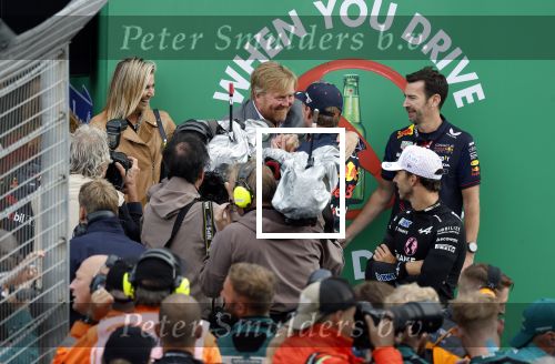 Zandvoort 27 augustus 2023
Grandprix F1 van Zandvoort gewonnen door Max Verstappen.
Koning Willem Alexander Koningin Maxima met Max Verstappen bij F1