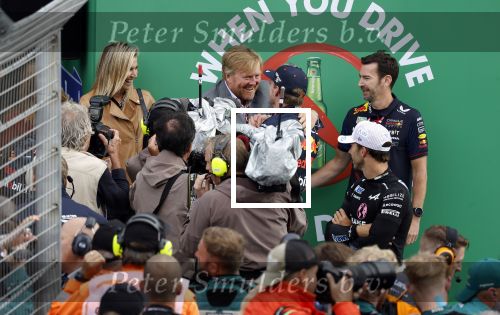 Zandvoort 27 augustus 2023
Grandprix F1 van Zandvoort gewonnen door Max Verstappen.
Koning Willem Alexander Koningin Maxima met Max Verstappen bij F1