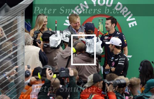 Zandvoort 27 augustus 2023
Grandprix F1 van Zandvoort gewonnen door Max Verstappen.
Koning Willem Alexander Koningin Maxima met Max Verstappen bij F1
