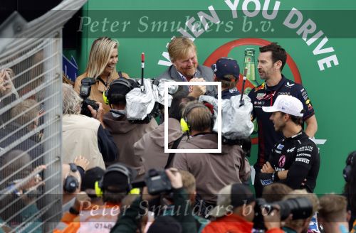 Zandvoort 27 augustus 2023
Grandprix F1 van Zandvoort gewonnen door Max Verstappen.
Koning Willem Alexander Koningin Maxima met Max Verstappen bij F1