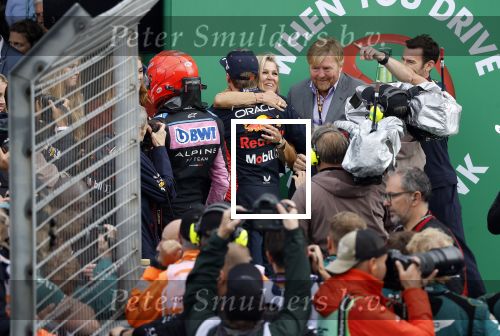 Zandvoort 27 augustus 2023
Grandprix F1 van Zandvoort gewonnen door Max Verstappen.
Koning Willem Alexander Koningin Maxima met Max Verstappen bij F1