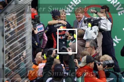 Zandvoort 27 augustus 2023
Grandprix F1 van Zandvoort gewonnen door Max Verstappen.
Koning Willem Alexander Koningin Maxima met Max Verstappen bij F1