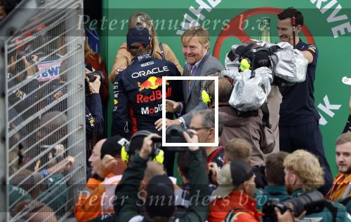 Zandvoort 27 augustus 2023
Grandprix F1 van Zandvoort gewonnen door Max Verstappen.
Koning Willem Alexander Koningin Maxima met Max Verstappen bij F1