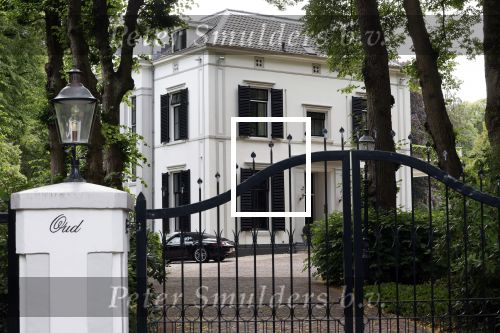 Hilversum Huizen 24 juli 2023
Linda de Mol is afgelopen nacht met Jeroen Rietbergen bij de EHBO in te ter Gooi ziekenhuis geweest . Linda heeft haar enkel gebroke en is inmiddels weer in haar huis.
