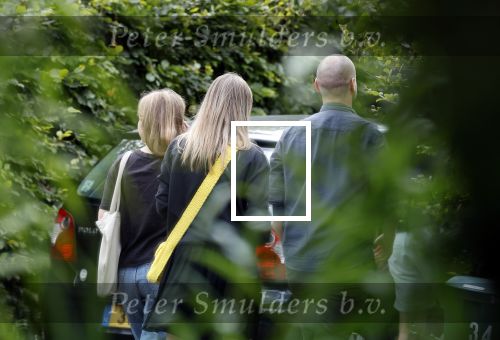 Zuiderwoude 26 juli 2023
Thijs Romer viert zijn verjaardag . Zijn moeder Yvonne Smolders is bij nhem thuis en laat de hond uit . Zus Nienke Romer en zwager Frederik Brom komen met hun dochter langs.