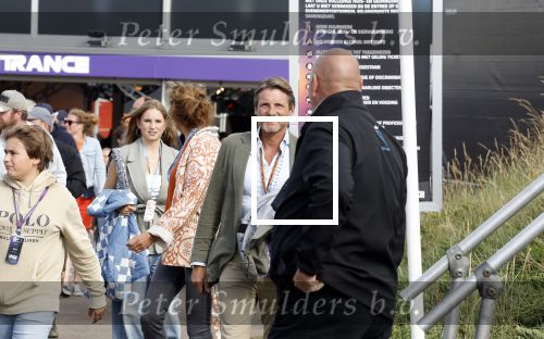 Zandvoort 26 augustus 2023
Koning Willem Alexander en prinses Amalia bij de training van de GP F1 op Zandvoort.
Prins Maurits en Prinses Marilene met hun kinderen