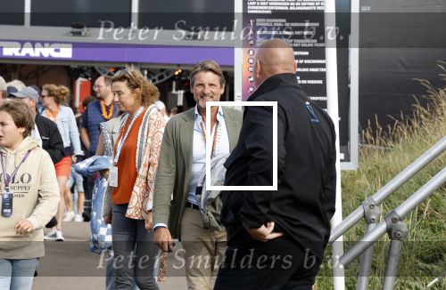 Zandvoort 26 augustus 2023
Koning Willem Alexander en prinses Amalia bij de training van de GP F1 op Zandvoort.
Prins Maurits en Prinses Marilene met hun kinderen