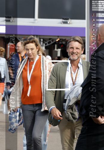 Zandvoort 26 augustus 2023
Koning Willem Alexander en prinses Amalia bij de training van de GP F1 op Zandvoort.
Prins Maurits en Prinses Marilene met hun kinderen