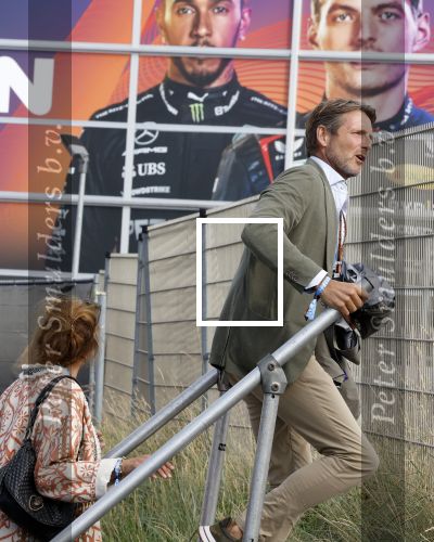 Zandvoort 26 augustus 2023
Koning Willem Alexander en prinses Amalia bij de training van de GP F1 op Zandvoort.
Prins Maurits en Prinses Marilene met hun kinderen