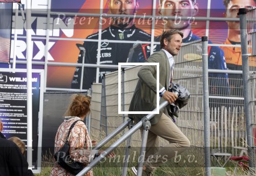 Zandvoort 26 augustus 2023
Koning Willem Alexander en prinses Amalia bij de training van de GP F1 op Zandvoort.
Prins Maurits en Prinses Marilene met hun kinderen