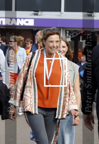 Zandvoort 26 augustus 2023
Koning Willem Alexander en prinses Amalia bij de training van de GP F1 op Zandvoort.
Prins Maurits en Prinses Marilene met hun kinderen