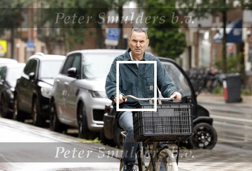 Amsterdam 1 augustus 2023
Raoul Heertje op de fiets in Amsterdam zuid.