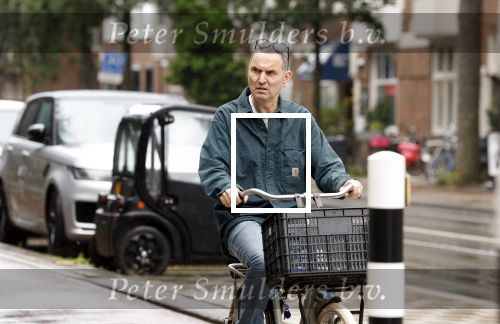 Amsterdam 1 augustus 2023
Raoul Heertje op de fiets in Amsterdam zuid.
