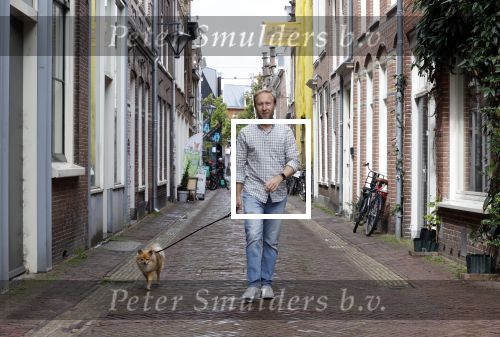 Haarlem 3 augustus 2023
Raymond Mens met zijn hond in het centrum van Haarlem .