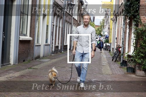 Haarlem 3 augustus 2023
Raymond Mens met zijn hond in het centrum van Haarlem .