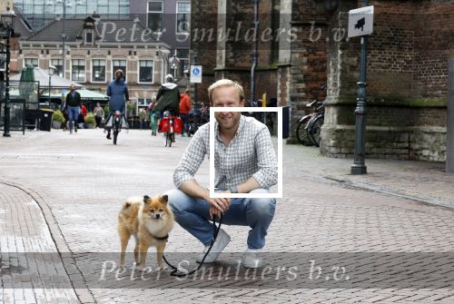 Haarlem 3 augustus 2023
Raymond Mens met zijn hond in het centrum van Haarlem .