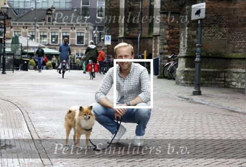 Haarlem 3 augustus 2023
Raymond Mens met zijn hond in het centrum van Haarlem .