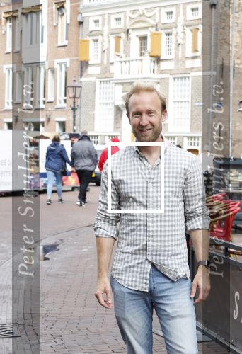 Haarlem 3 augustus 2023
Raymond Mens met zijn hond in het centrum van Haarlem .