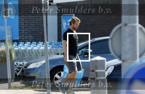 Zuiderwoude Marken 20 augustus 2023
Thijs Romer rijdt in zijn volkswagen Polo van zijn huis naar de Albert Heijn om boodschappen te doen .