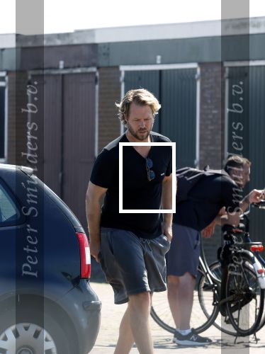 Zuiderwoude Marken 20 augustus 2023
Thijs Romer rijdt in zijn volkswagen Polo van zijn huis naar de Albert Heijn om boodschappen te doen .