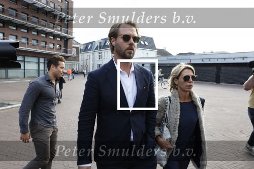 Assen 25 juli 2023
Rechtszaak Thijs Romer in de rechtbank van Assen Zijn moeder vader  Peter Romer en stiefmoeder kwamen met hem mee. Zijn advocaat is Wikke Monster