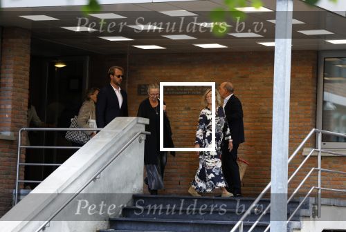 Assen 25 juli 2023
Rechtszaak Thijs Romer in de rechtbank van Assen Zijn moeder vader  Peter Romer en stiefmoeder kwamen met hem mee. Zijn advocaat is Wikke Monster
