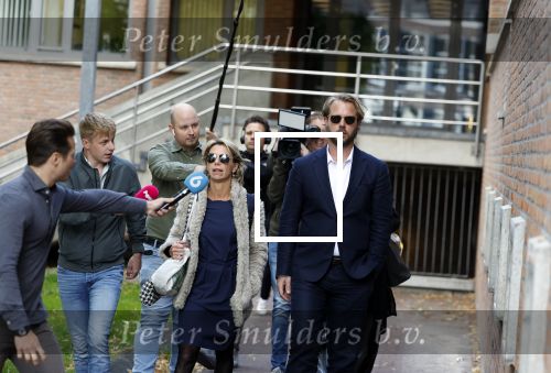 Assen 25 juli 2023
Rechtszaak Thijs Romer in de rechtbank van Assen Zijn moeder vader  Peter Romer en stiefmoeder kwamen met hem mee. Zijn advocaat is Wikke Monster