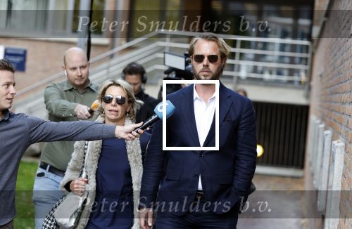 Assen 25 juli 2023
Rechtszaak Thijs Romer in de rechtbank van Assen Zijn moeder vader  Peter Romer en stiefmoeder kwamen met hem mee. Zijn advocaat is Wikke Monster
