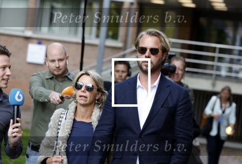 Assen 25 juli 2023
Rechtszaak Thijs Romer in de rechtbank van Assen Zijn moeder vader  Peter Romer en stiefmoeder kwamen met hem mee. Zijn advocaat is Wikke Monster