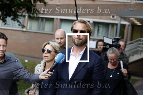 Assen 25 juli 2023
Rechtszaak Thijs Romer in de rechtbank van Assen Zijn moeder vader  Peter Romer en stiefmoeder kwamen met hem mee. Zijn advocaat is Wikke Monster