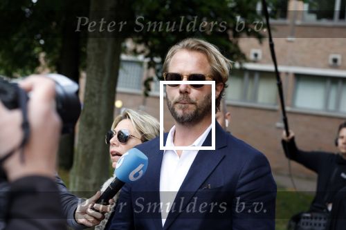 Assen 25 juli 2023
Rechtszaak Thijs Romer in de rechtbank van Assen Zijn moeder vader  Peter Romer en stiefmoeder kwamen met hem mee. Zijn advocaat is Wikke Monster