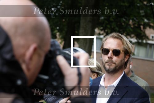 Assen 25 juli 2023
Rechtszaak Thijs Romer in de rechtbank van Assen Zijn moeder vader  Peter Romer en stiefmoeder kwamen met hem mee. Zijn advocaat is Wikke Monster