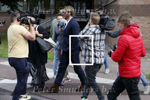 Assen 25 juli 2023
Rechtszaak Thijs Romer in de rechtbank van Assen Zijn moeder vader  Peter Romer en stiefmoeder kwamen met hem mee. Zijn advocaat is Wikke Monster