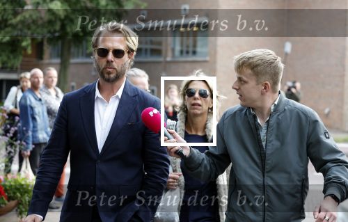 Assen 25 juli 2023
Rechtszaak Thijs Romer in de rechtbank van Assen Zijn moeder vader  Peter Romer en stiefmoeder kwamen met hem mee. Zijn advocaat is Wikke Monster