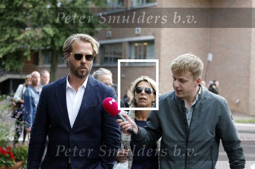 Assen 25 juli 2023
Rechtszaak Thijs Romer in de rechtbank van Assen Zijn moeder vader  Peter Romer en stiefmoeder kwamen met hem mee. Zijn advocaat is Wikke Monster