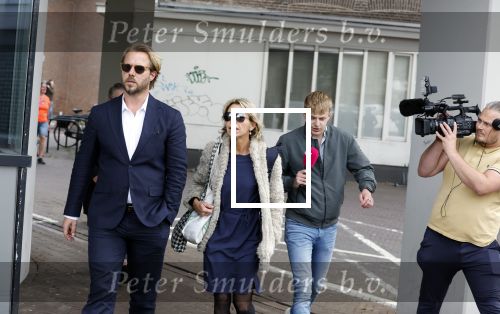 Assen 25 juli 2023
Rechtszaak Thijs Romer in de rechtbank van Assen Zijn moeder vader  Peter Romer en stiefmoeder kwamen met hem mee. Zijn advocaat is Wikke Monster
