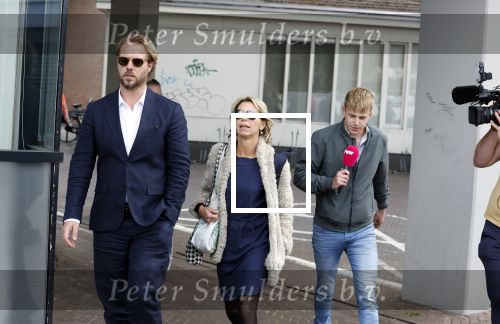 Assen 25 juli 2023
Rechtszaak Thijs Romer in de rechtbank van Assen Zijn moeder vader  Peter Romer en stiefmoeder kwamen met hem mee. Zijn advocaat is Wikke Monster